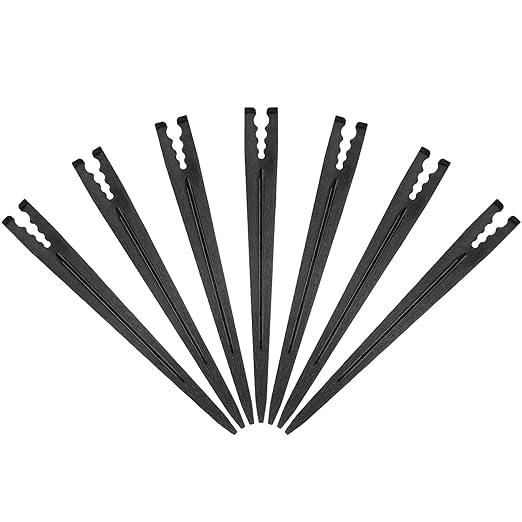 Gardrip 100 Pieces Drip Irrigation Support Stakes for 1/4 Inch Tubing: 1/4'' Drip Tube Holder Stakes for Irrigation Hose Emitter Support Greenhouse Garden Vegetable Flower Beds Herbs Growing