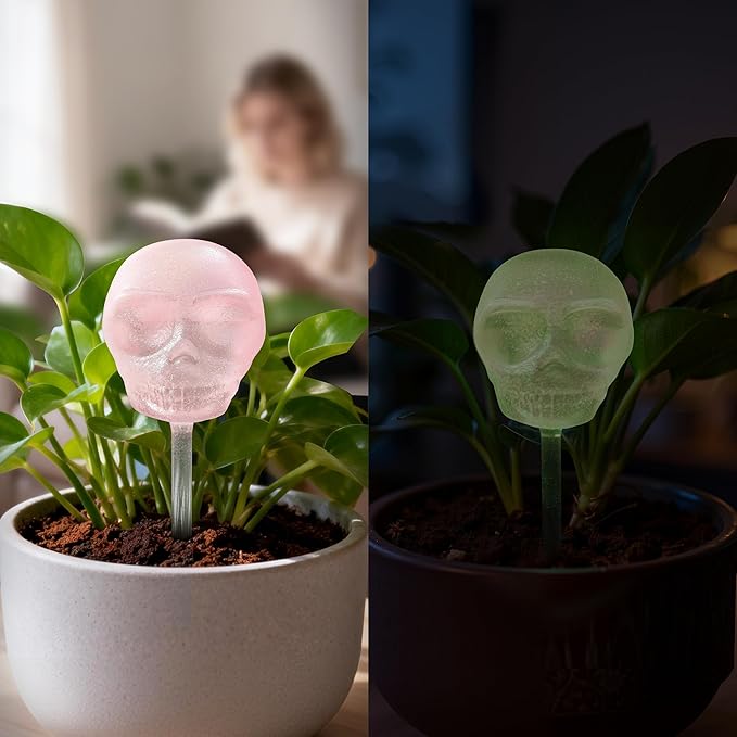 Soilagua 10 oz Glow-in-The-Dark Smiling Cute Skull Glass Plant Watering Globes, Halloween Goth Water Bulbs, Gothic Plant Self Watering Devices, Self Watering Planter Insert Plant Waterer, 2 Pack