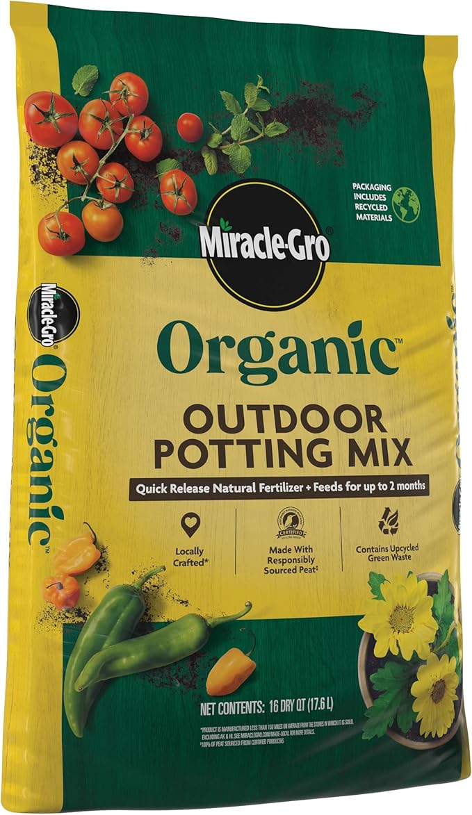 Miracle-Gro Organic Outdoor Potting Mix - Plant Soil for Outdoor Container Plants, Contains Quick-Release Natural Fertilizer, OMRI Listed, 16 qt.