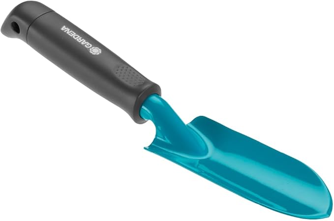 Gardena Classic Trowel: Convenient spade for Small Planting tasks; Corrosion-Resistant; Non-Slip, Ergonomic Handle; 6 cm Working Width (8951-20)