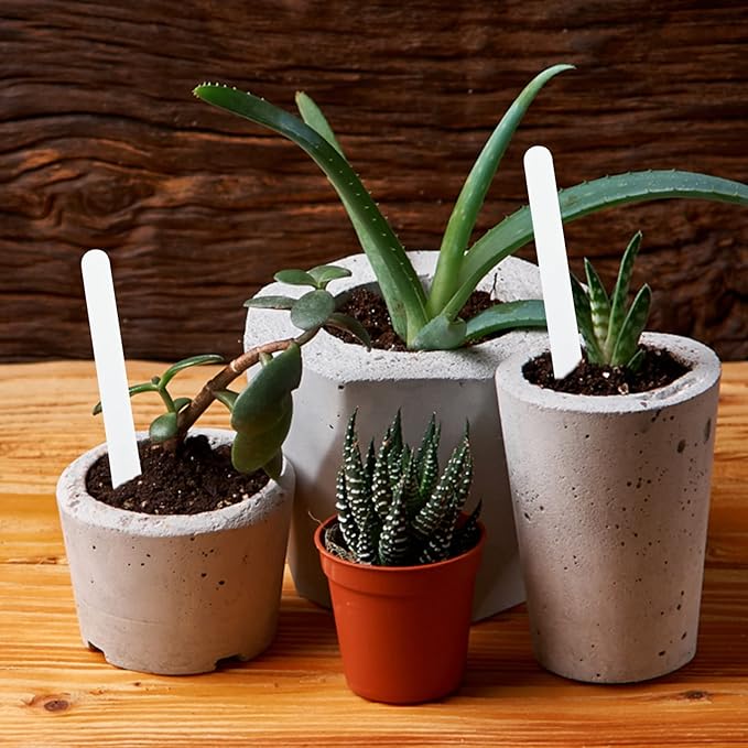 Plastic Plant Labels,100 PCS 6 Inch Plant Tags,Vegetable Gardening Tags,Seed Labels,Nursery Plant Markers and Labels,Plant Label Stakes with Permanet Marking Pen Plant Markers for Outdoor Indoor