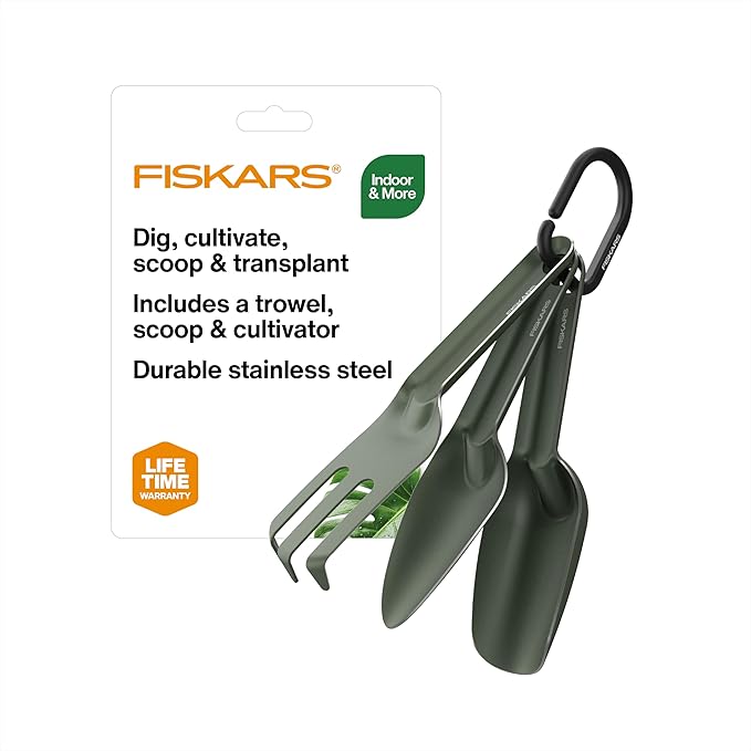 Fiskars 3-Piece Plant Cultivating Tool Set, Nesting Trowel, Soil Scoop & Cultivator for Indoor Gardening, Stainless Steel with Green Powder Coat Finish, Space Saving Design for Repotting Houseplants