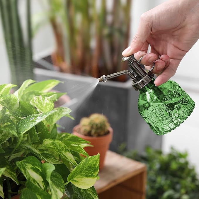 T4U Glass Plant Mister 200ML, Vintage Spray Bottle with Top Pump, Fine Mist Garden Flower Sprayer Small Decorative Spritzer Watering Can Gift for Indoor Outdoor Succulent House Plant (Green)