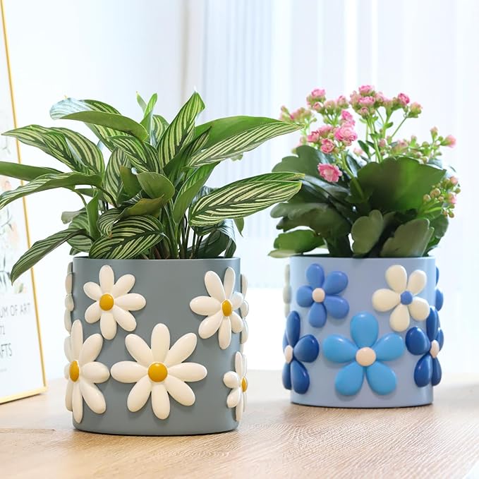 GUGUGO Cute Daisy Flower Pot, Decorative Plant Pots with Drainage Holes, Funny Unique Planters for Indoor Plants, Colorful Succulent Gardening Pot for Boho Modern Home Décor (Blue, 5 Inch)