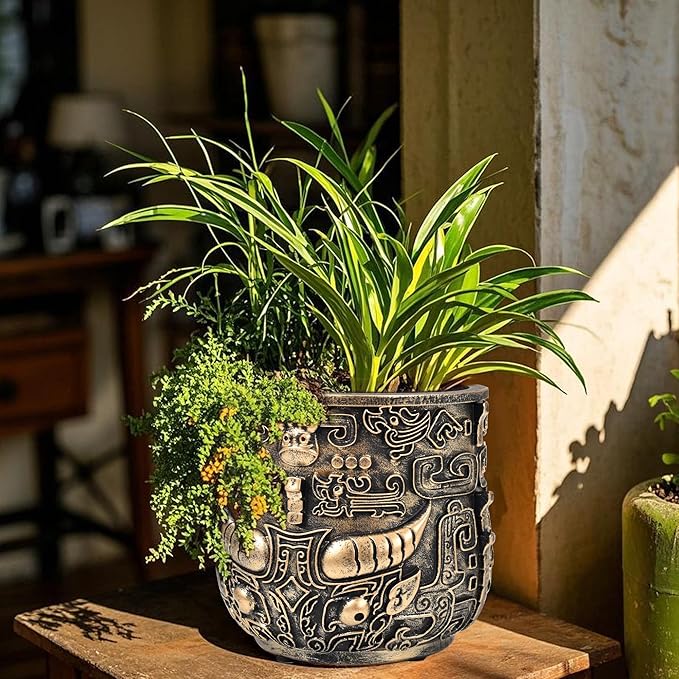 Midogaigai Tribal Vintage Face Planter,Lightweight Unique Plant Pots with Drainage,Eclectic Small Succulent Flower Planters Pots for Outdoor&Indoor Plants,Funny Garden Pot for Room Decor(5.5in)