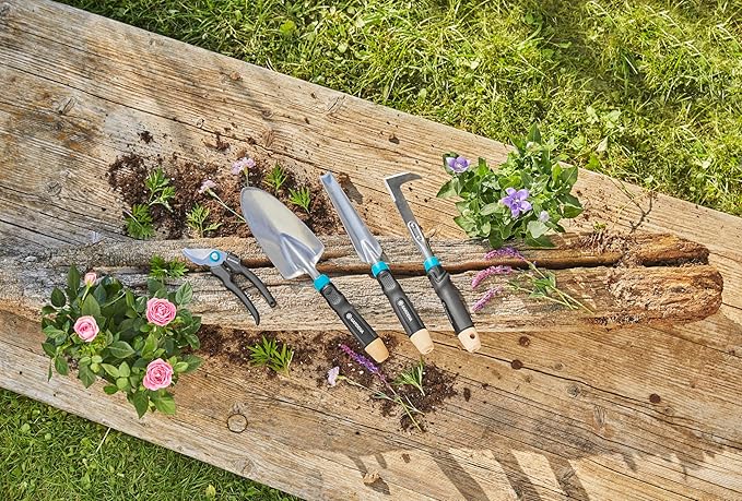 Gardena Ecoline Hand Trowel: for Planting and repotting, Ergonomic Handle, Protected Against Corrosion, Made from Recycled Materials (17700-20)