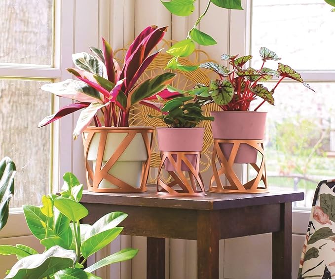 The HC Companies 6 inch Indoor Plant Pot with Stand – Small Curio Planter in Cottage Stone with a Geometric Stand in a Copper Finish